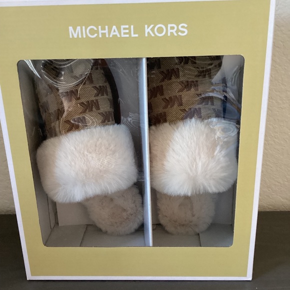 MICHAEL Michael Kors Shoes - MICHAEL MICHAEL KORS Women's Tula Scuff Slip-On Cozy Slippers